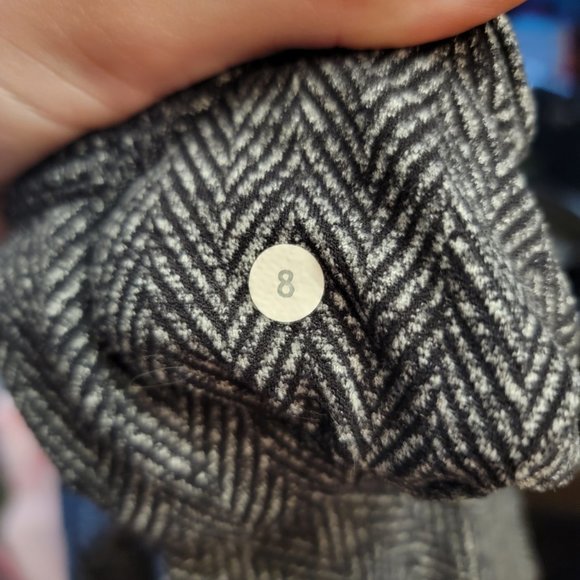 Size 8 Tall Lululemon Leggings - Picture 2 of 2